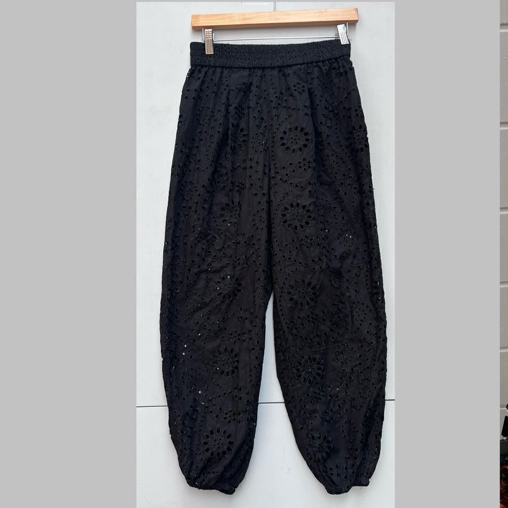 Peach Eyelet  Jogger size Small